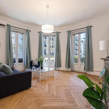 דירה Feel - Foch 28