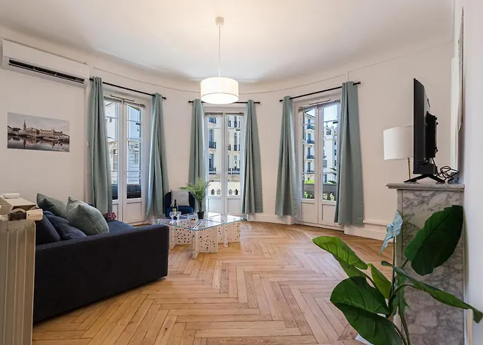 Apartment Feel - Foch 28